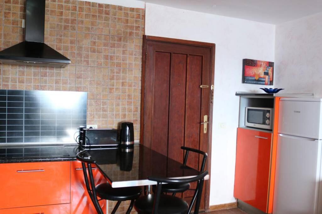 Apartment On The Beach And Ocean Sounds Fasnia Luaran gambar