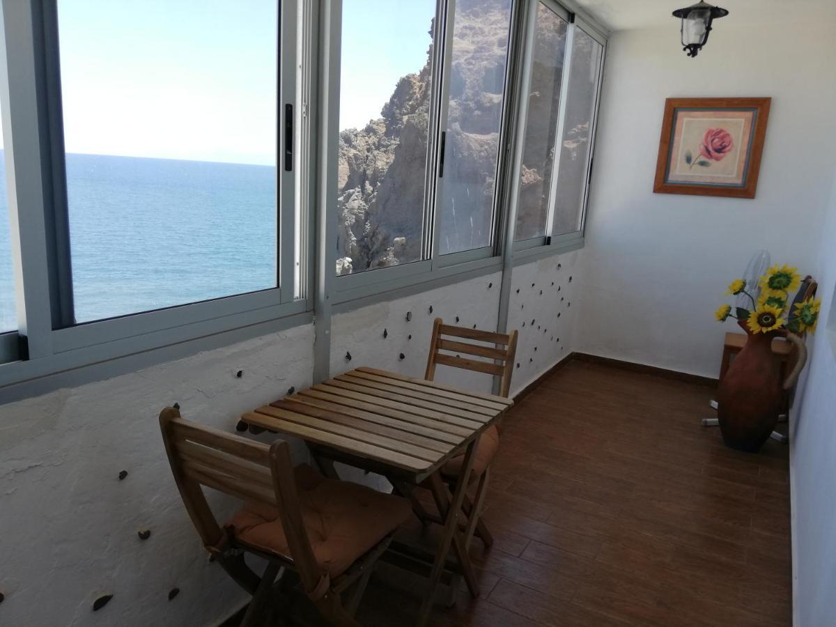 Apartment On The Beach And Ocean Sounds Fasnia Luaran gambar